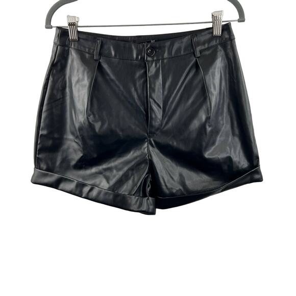 NASTY GAL Black Green Faux Leather Star Detail Roll Hem Shorts Size 8 NWT - Picture 3 of 9